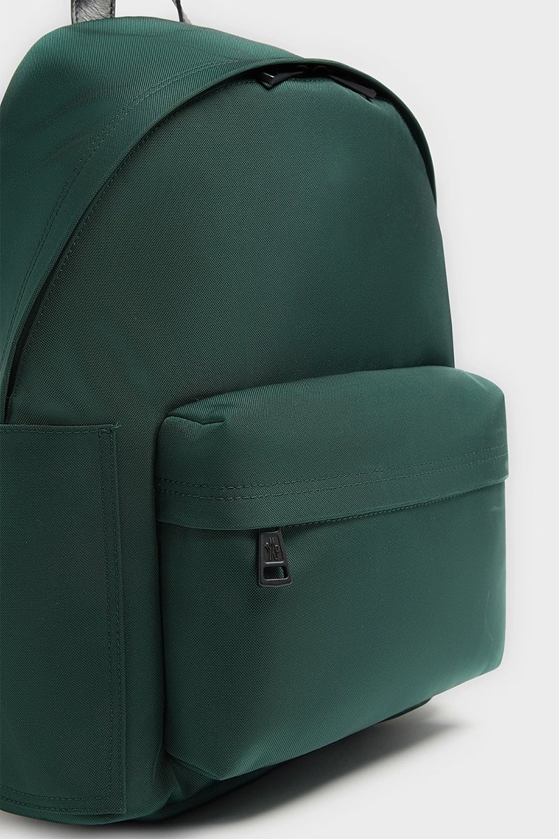 Front-pocket layout