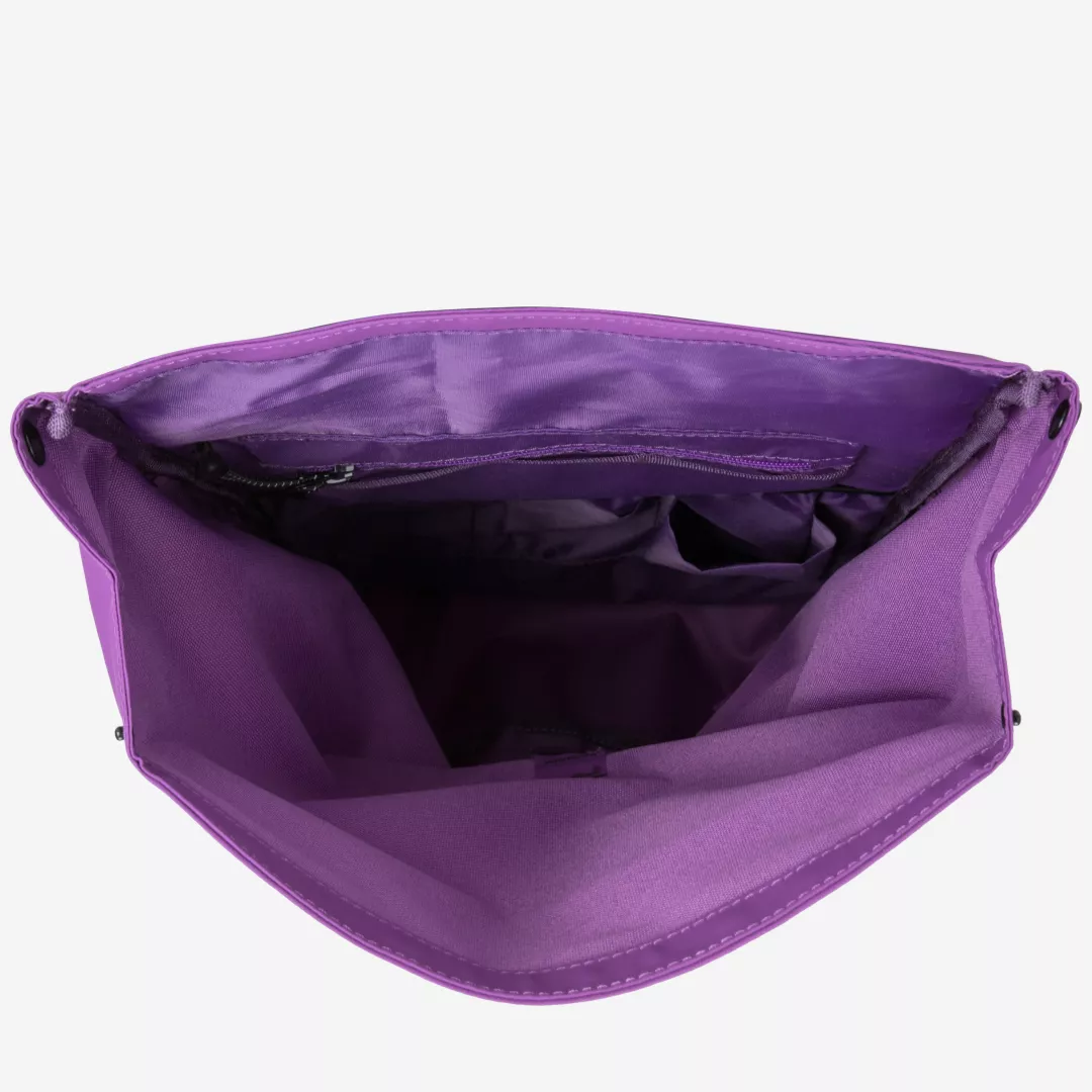 Main-compartment opening